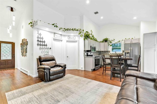 69 Bankside Drive, Centerport, NY 11721