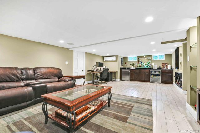 69 Bankside Drive, Centerport, NY 11721