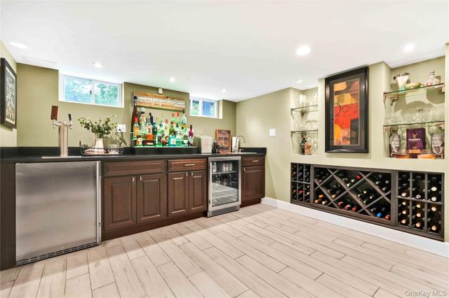 69 Bankside Drive, Centerport, NY 11721