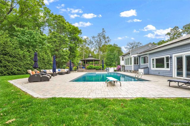 69 Bankside Drive, Centerport, NY 11721