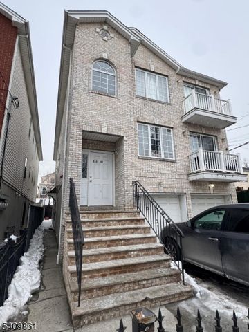 225 North 12th Street, Newark City, NJ 07107