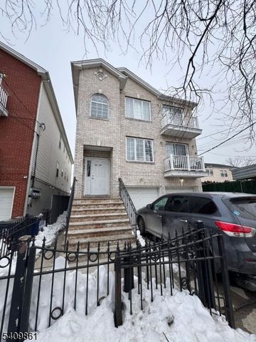 225 North 12th Street, Newark City, NJ 07107