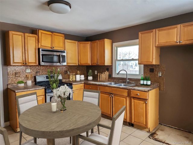 34 Pineview Boulevard, Central Islip, NY 11722