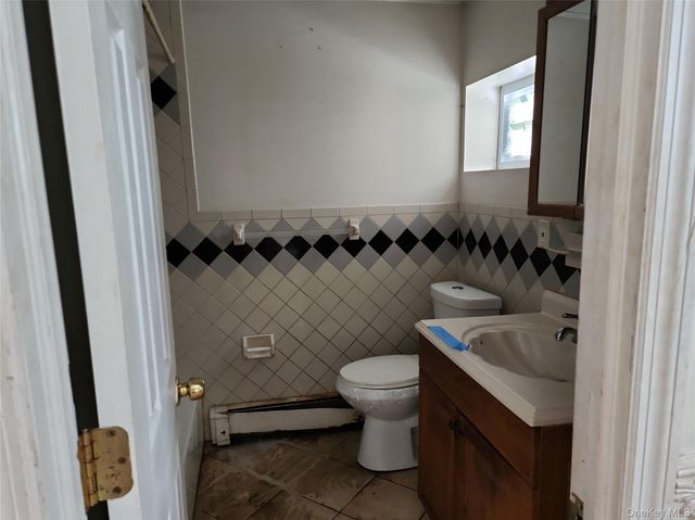 34 Pineview Boulevard, Central Islip, NY 11722