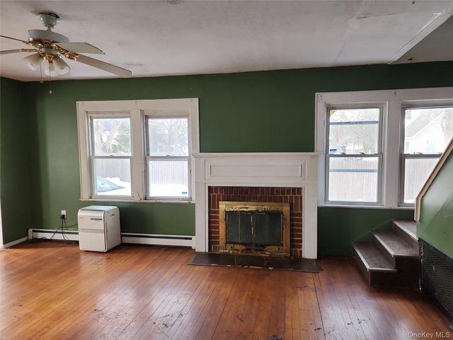 34 Pineview Boulevard, Central Islip, NY 11722