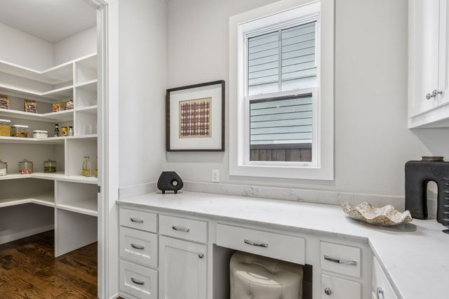 6914 La Vista Drive, Dallas, TX 75214