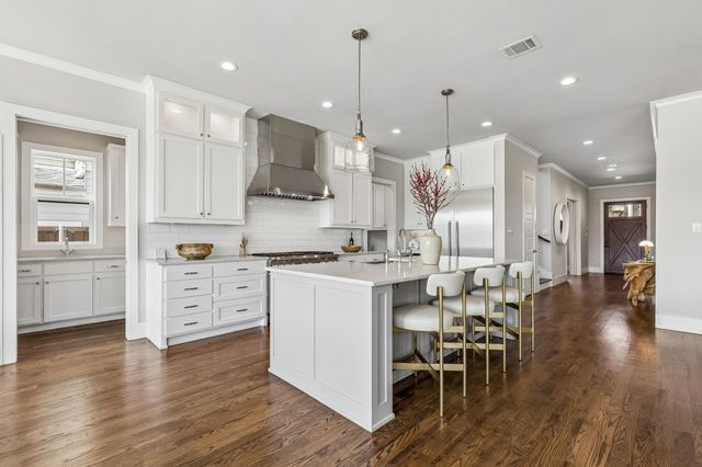 6914 La Vista Drive, Dallas, TX 75214