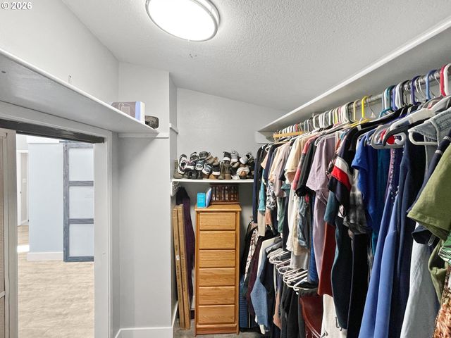2357 CASCADE Way, Longview, WA 98632