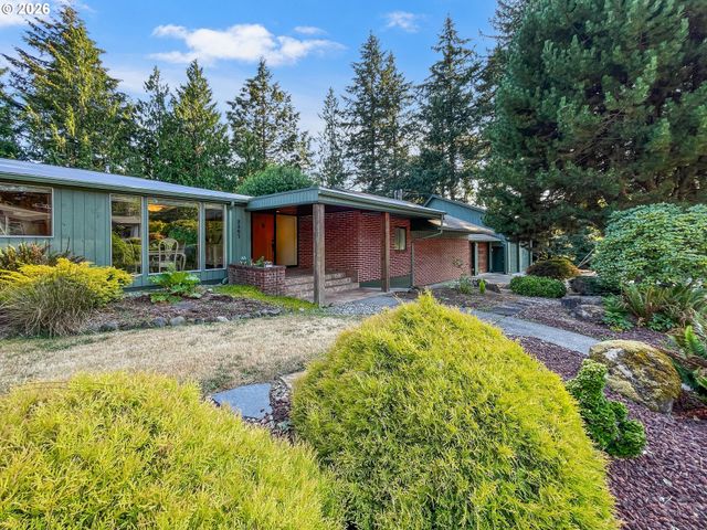 2357 CASCADE Way, Longview, WA 98632