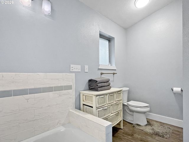 2357 CASCADE Way, Longview, WA 98632