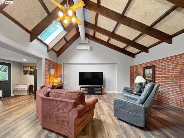 2357 CASCADE Way, Longview, WA 98632