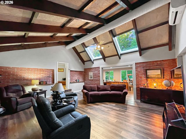 2357 CASCADE Way, Longview, WA 98632