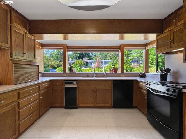 2357 CASCADE Way, Longview, WA 98632