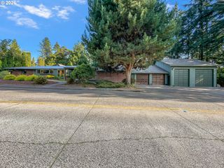 2357 CASCADE Way, Longview, WA 98632