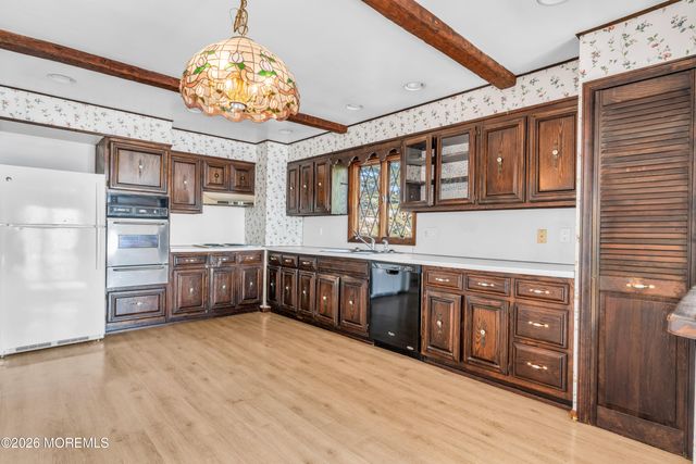 3285 Long Point Drive, Toms River, NJ 08753