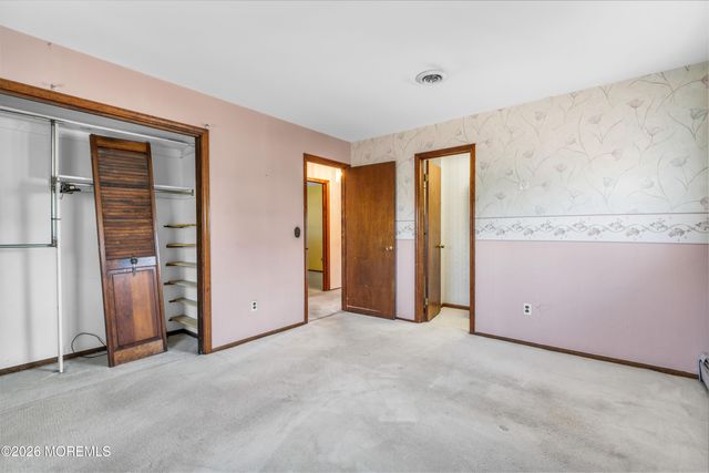 3285 Long Point Drive, Toms River, NJ 08753