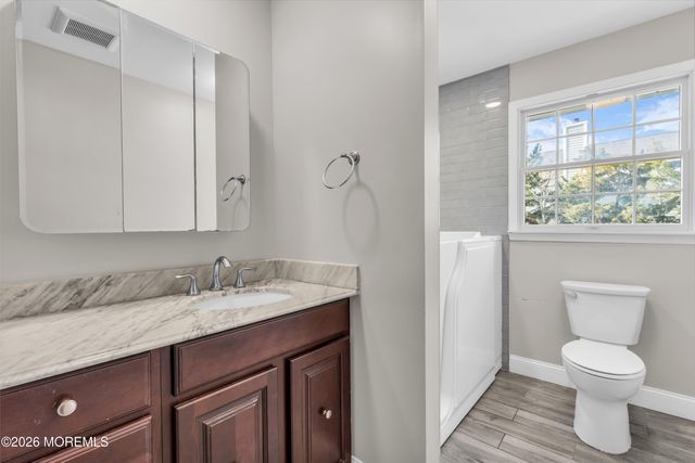 3285 Long Point Drive, Toms River, NJ 08753