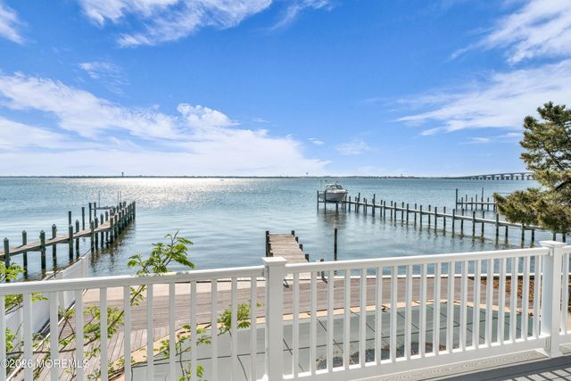 3285 Long Point Drive, Toms River, NJ 08753
