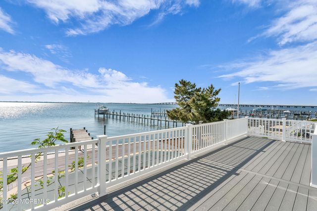 3285 Long Point Drive, Toms River, NJ 08753