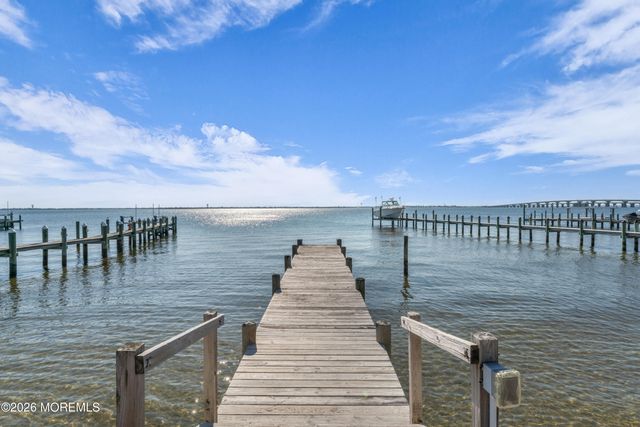 3285 Long Point Drive, Toms River, NJ 08753