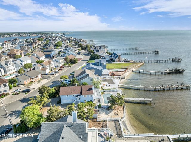 3285 Long Point Drive, Toms River, NJ 08753