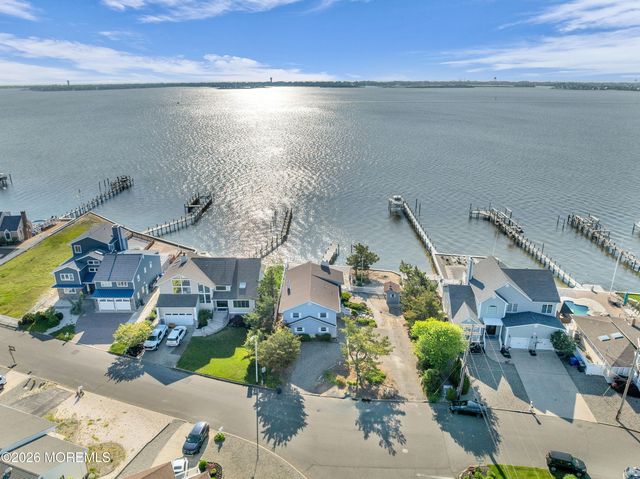 3285 Long Point Drive, Toms River, NJ 08753