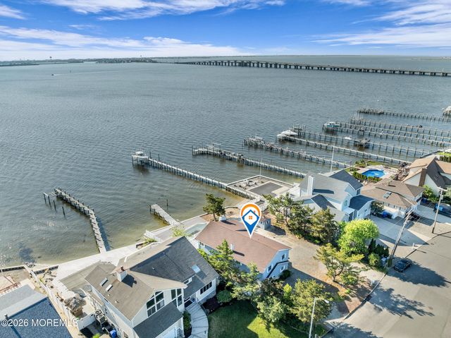3285 Long Point Drive, Toms River, NJ 08753