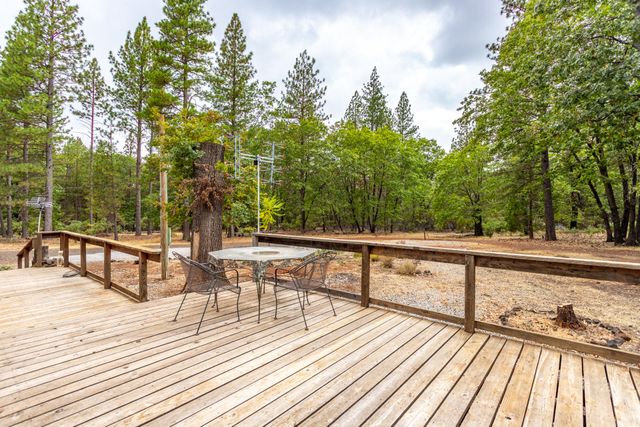 29282 Laurel Tree Lane, Shingletown, CA 96088