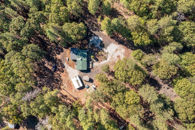 29282 Laurel Tree Lane, Shingletown, CA 96088