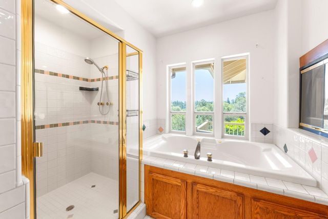 1144 Boole Rd, Applegate, CA 95703