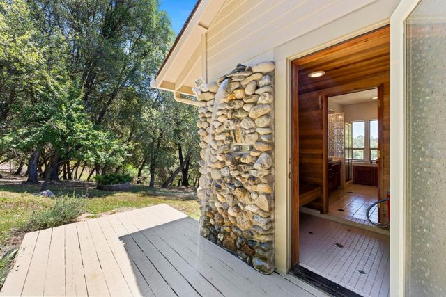 1144 Boole Rd, Applegate, CA 95703