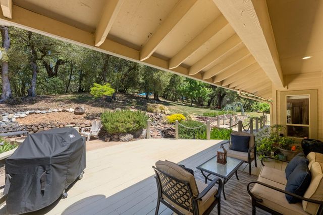 1144 Boole Rd, Applegate, CA 95703
