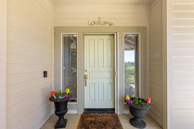 1144 Boole Rd, Applegate, CA 95703
