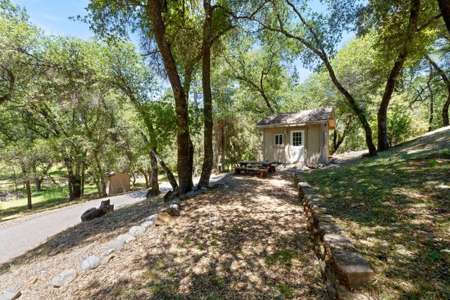 1144 Boole Rd, Applegate, CA 95703