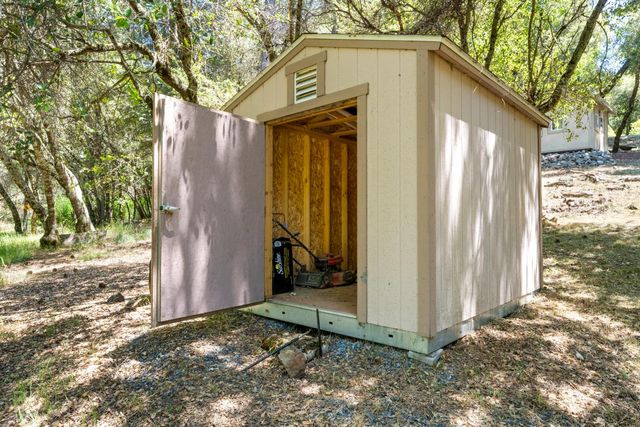 1144 Boole Rd, Applegate, CA 95703