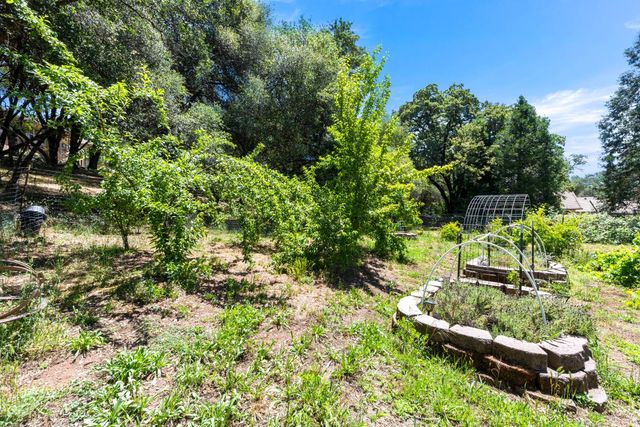 1144 Boole Rd, Applegate, CA 95703