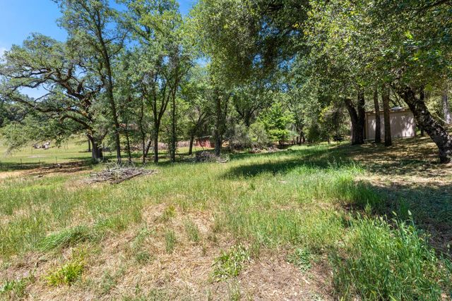 1144 Boole Rd, Applegate, CA 95703