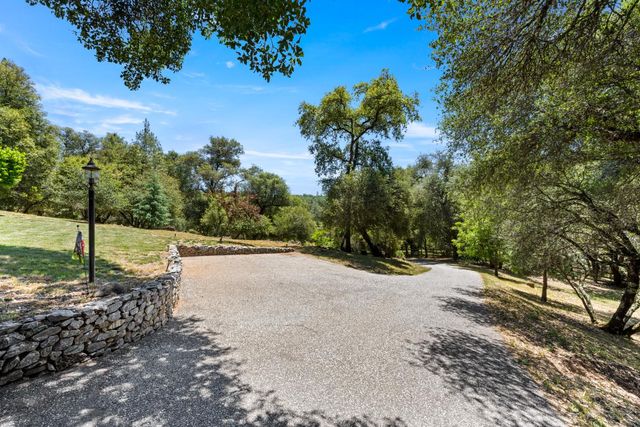 1144 Boole Rd, Applegate, CA 95703
