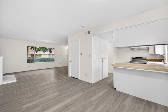 5935 Casa Alegre, Carmichael, CA 95608