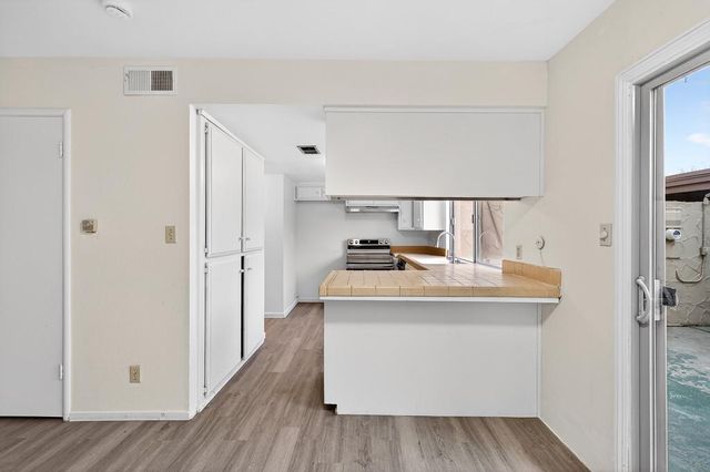 5935 Casa Alegre, Carmichael, CA 95608