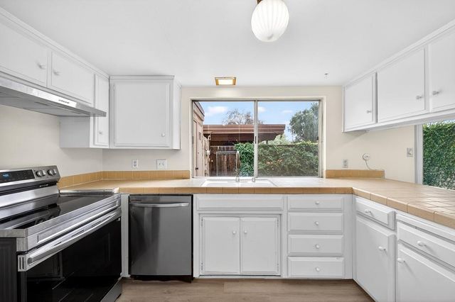 5935 Casa Alegre, Carmichael, CA 95608