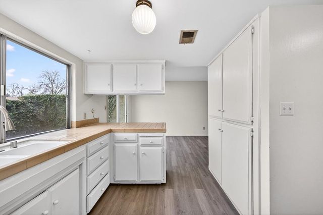 5935 Casa Alegre, Carmichael, CA 95608