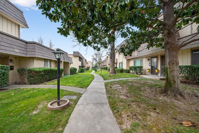 5935 Casa Alegre, Carmichael, CA 95608