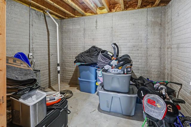 1802 Elk Horn Trail, Pella, IA 50214