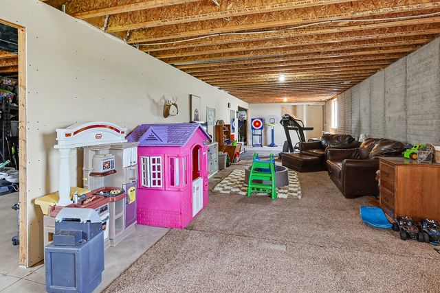 1802 Elk Horn Trail, Pella, IA 50214