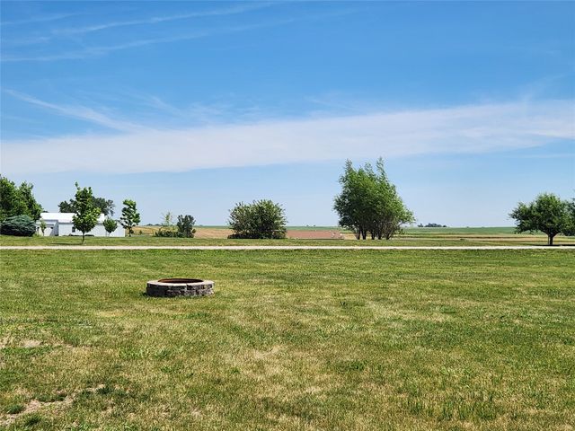 1802 Elk Horn Trail, Pella, IA 50214