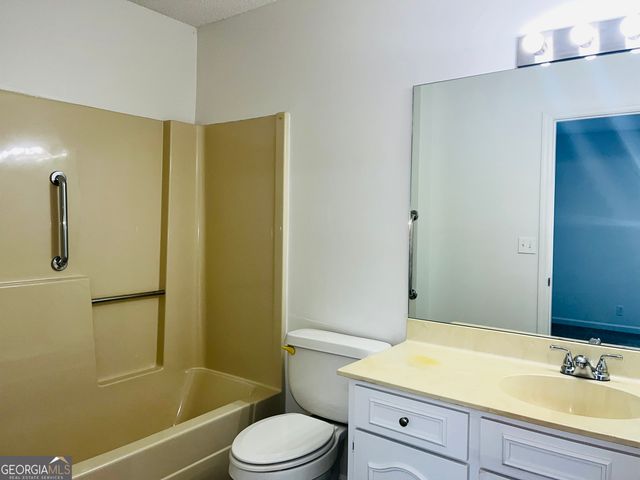 207 Harwell Avenue C4, Lagrange, GA 30240