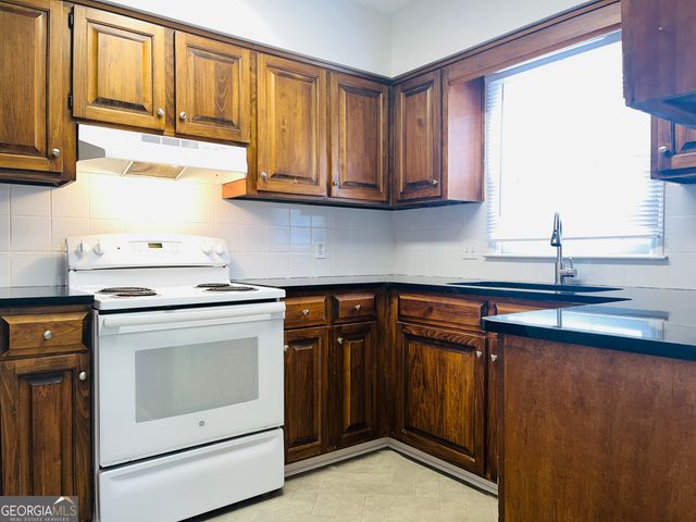 207 Harwell Avenue C4, Lagrange, GA 30240