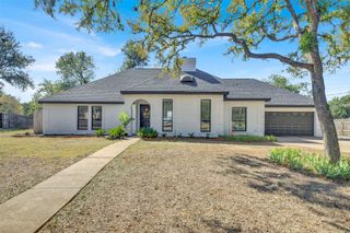 729 Mountain View DR, San Marcos, TX 78666