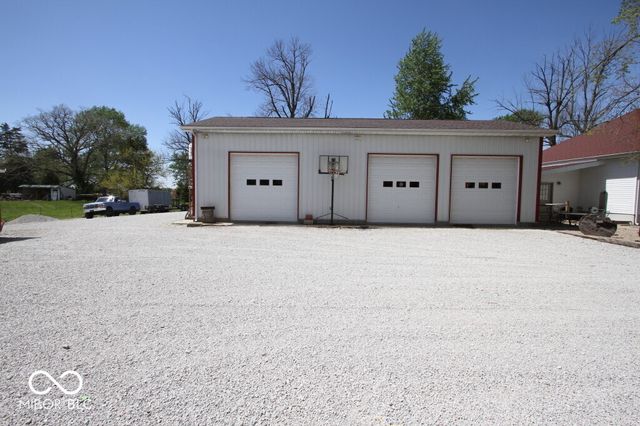 5671 E 350 S, Waldron, IN 46182